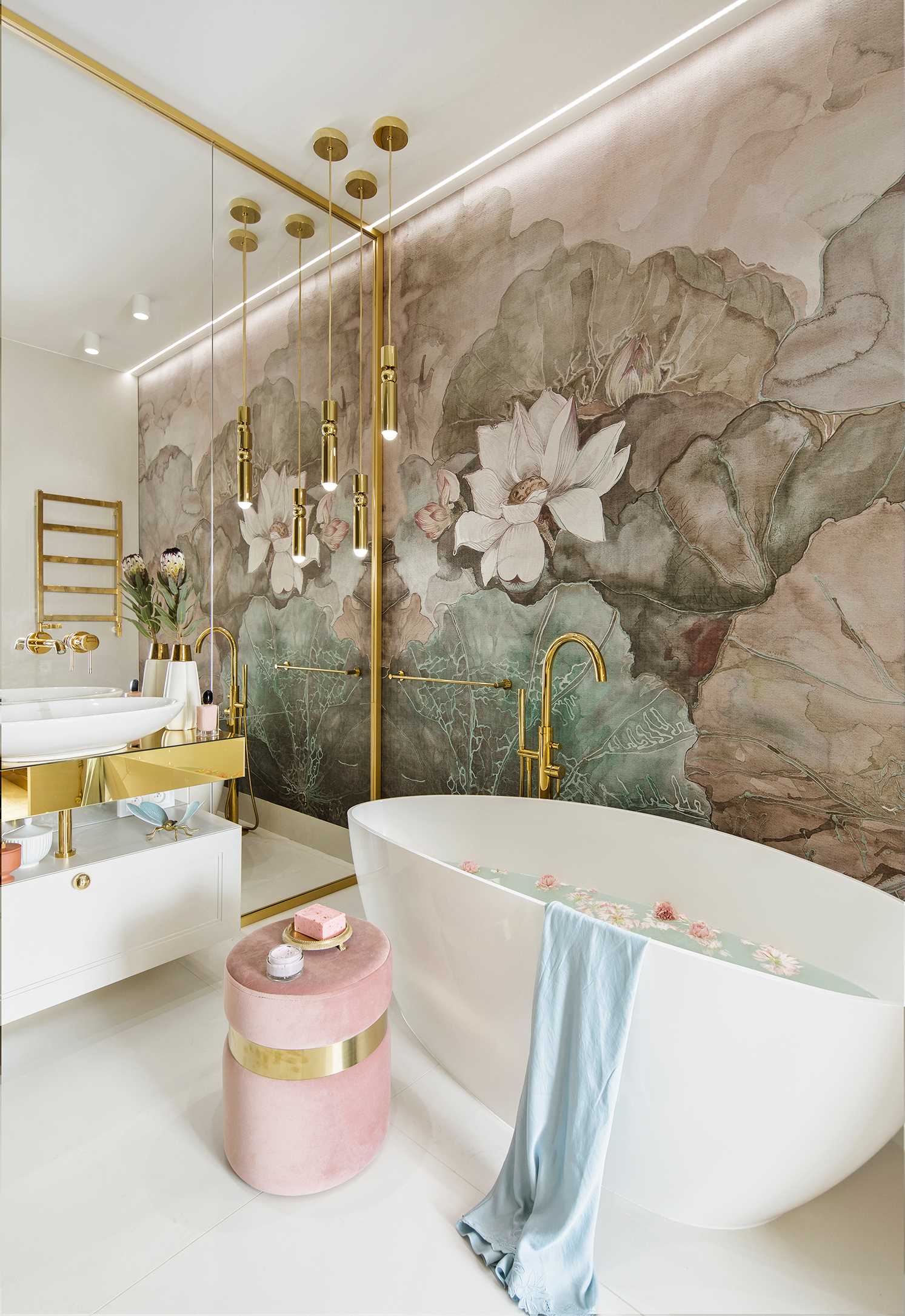 Jedna tapeta - 7 projektów łazienek | Wzór Niveum Wall & Deco