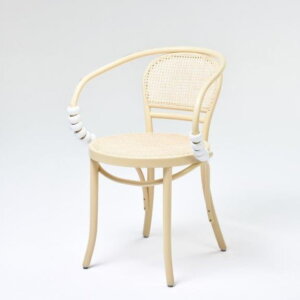 Paged krzesło PERLINE | Projektant: Ola Mirecka
